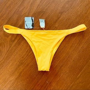 NWT TAVIK Bikini Bottoms - Mango Color - Size M